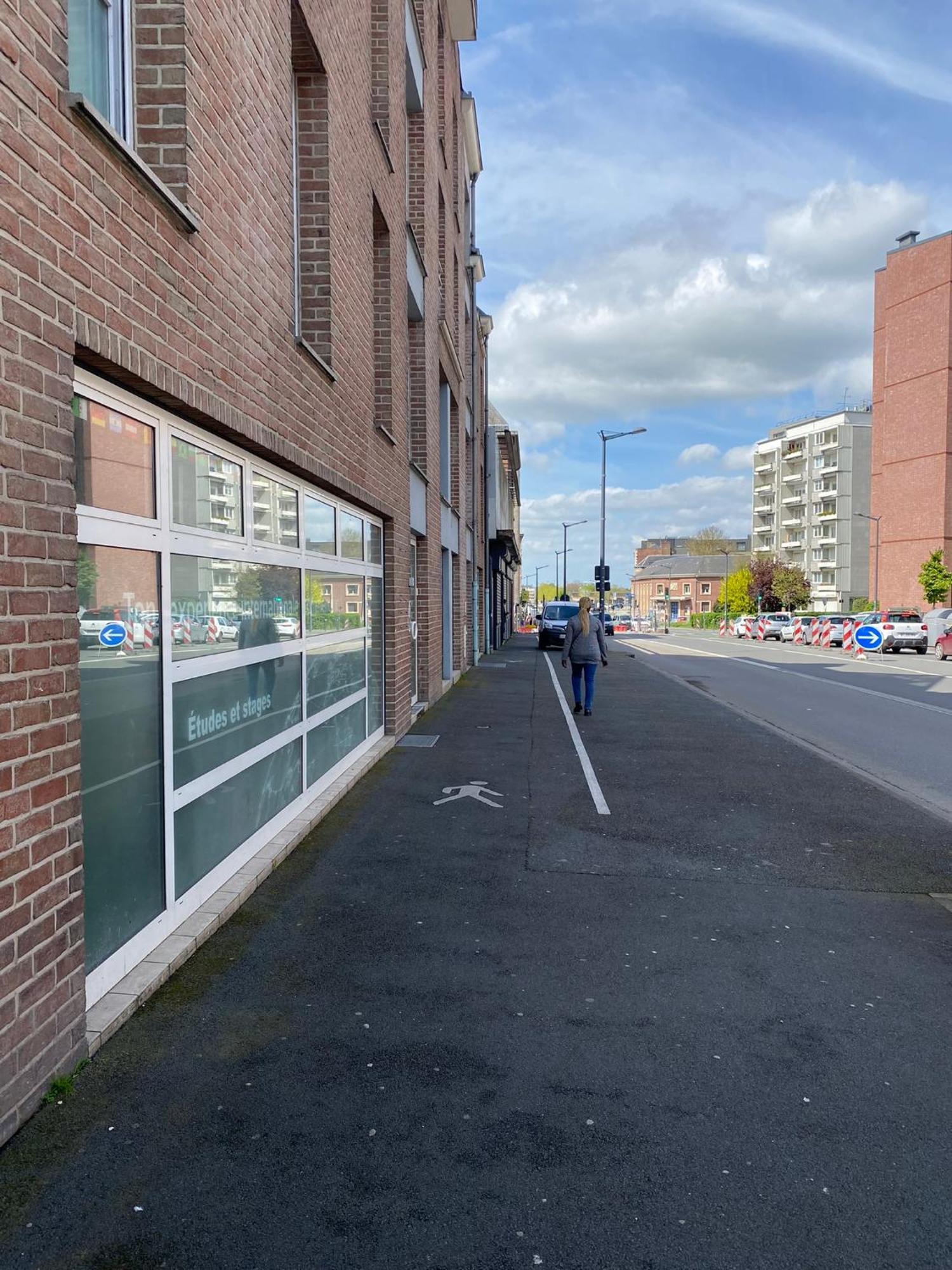 2 Chambres Hyper Centre Avec Place De Parking Et Wifi Amiens Exterior foto